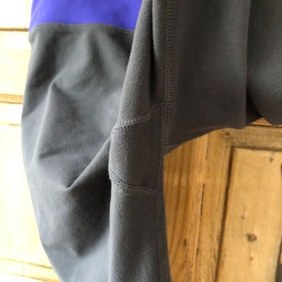 Fabletics Small Purple Gray Cropped Leggings - Picture 5 of 7